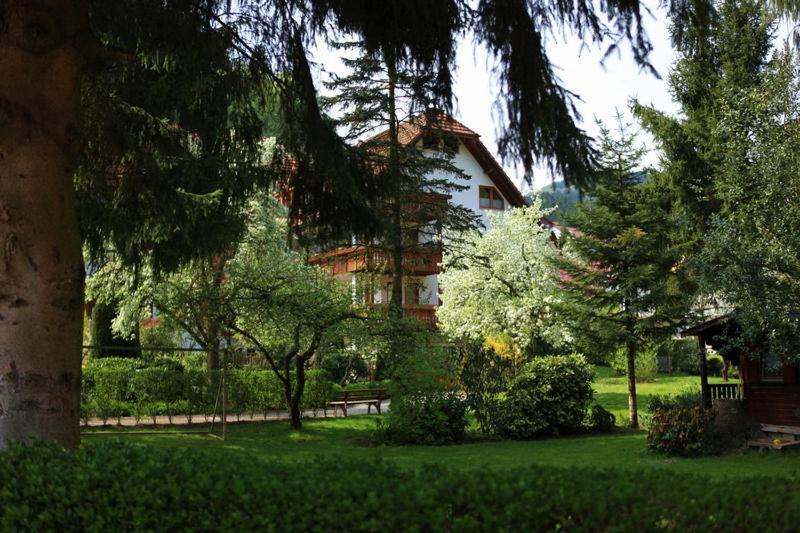 אוברוולפאך Hotel Garni Cafe Schacher מראה חיצוני תמונה